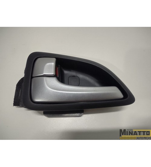 Maçaneta Interna Da Porta Tras/esq Hyundai Ix35 2015